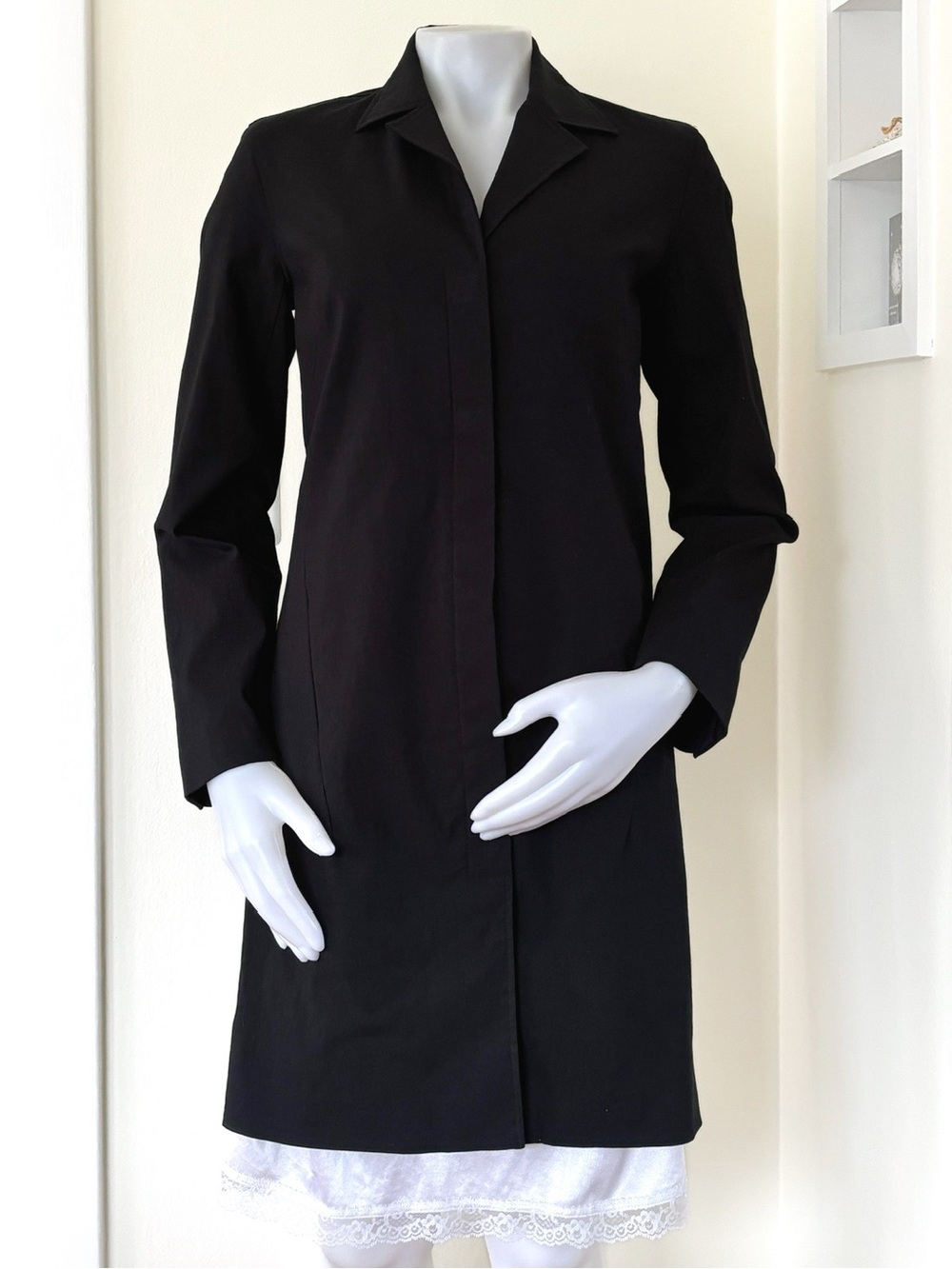 Y2K Express black coat jacket with magnetic front closure